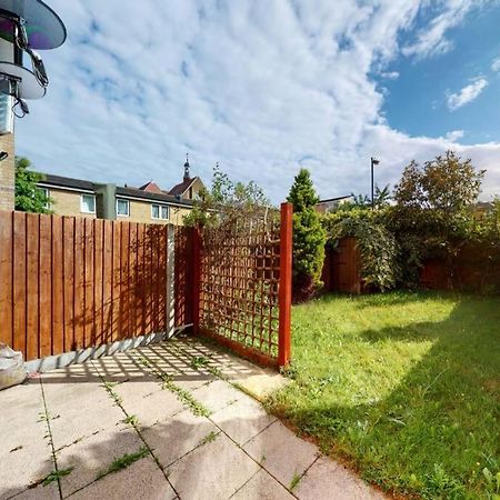 Super 2 Bed House With Privategarden Apartment London Exterior photo